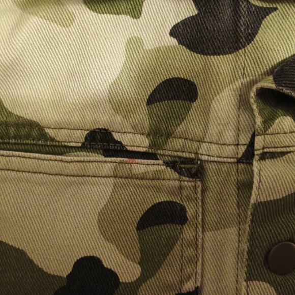 VGUC: Wonder Nation 5T Camouflage Button-Up Jacket - Picture 4 of 4